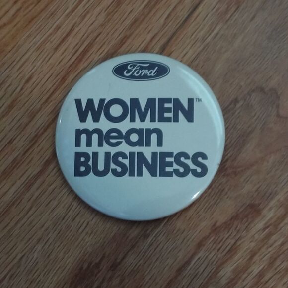 Vintage Ford feminist button - Picture 1 of 1